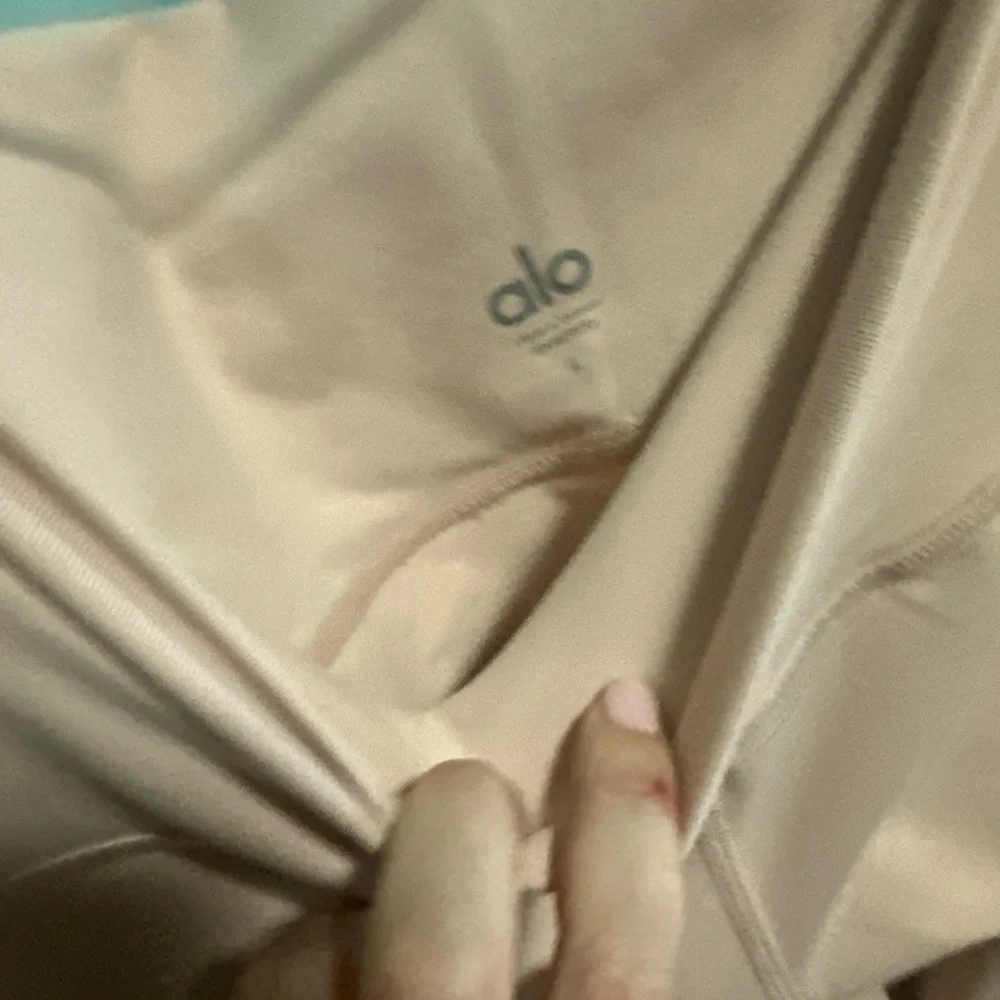ALO Yoga light pink Leggings - Picture 3 of 6